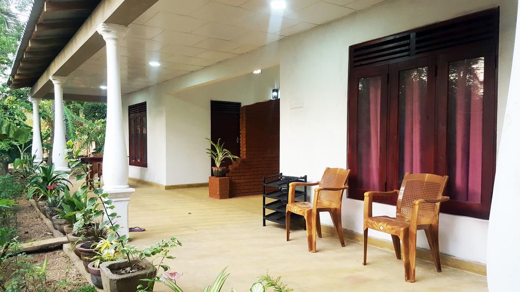 Kassapa Home Stay Sigiriya Bagian luar foto